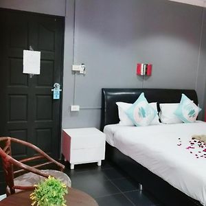 Chambre Budgétée Lit King-Size